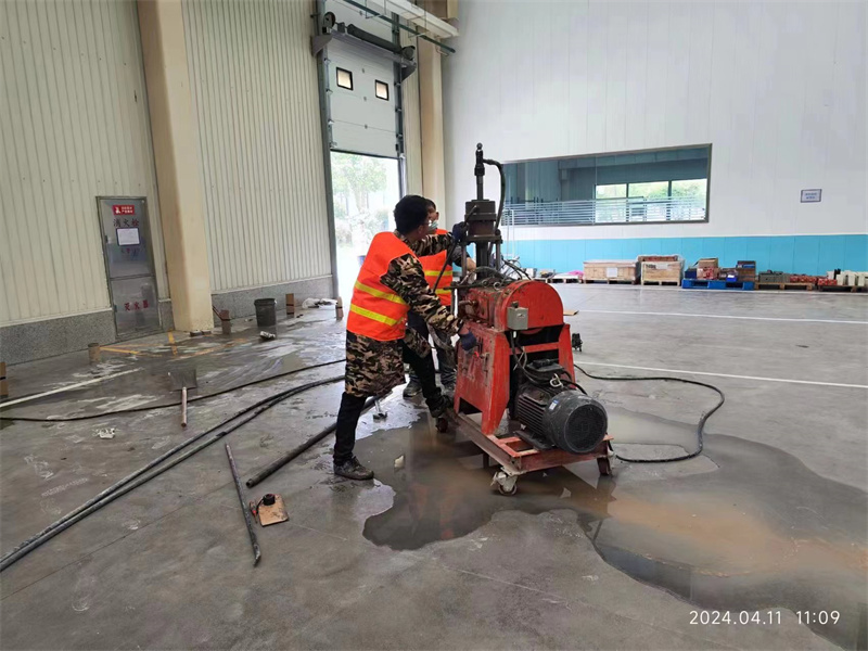 修水厂房地面下沉塌陷注浆加固施工